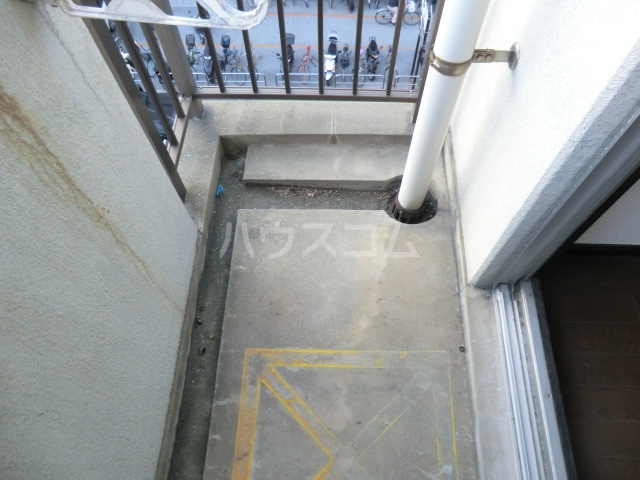 16/23 バルコニー