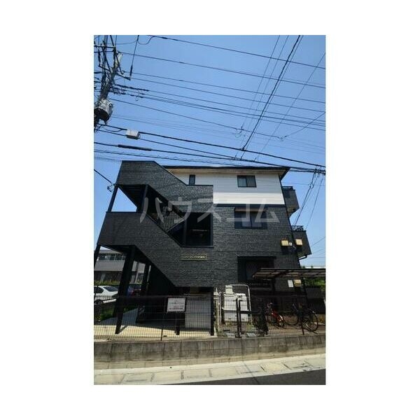 23/30 エントランス