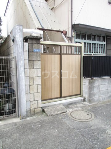 21/26 エントランス