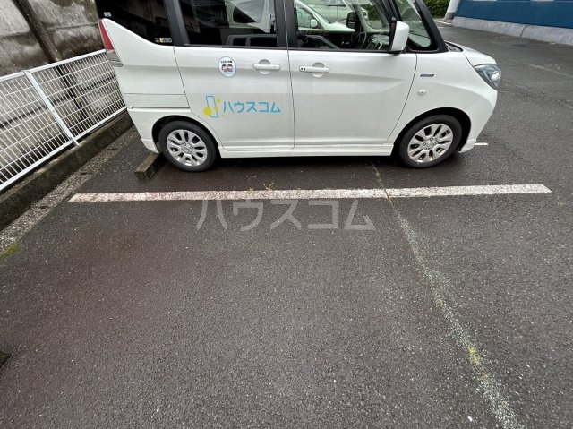 25/30 駐車場