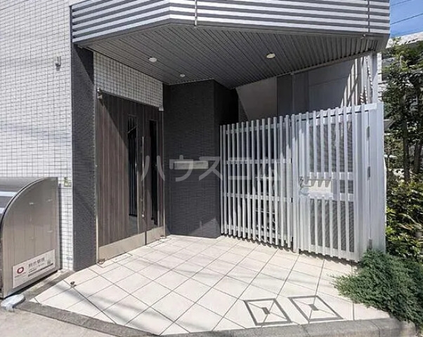 19/28 エントランス