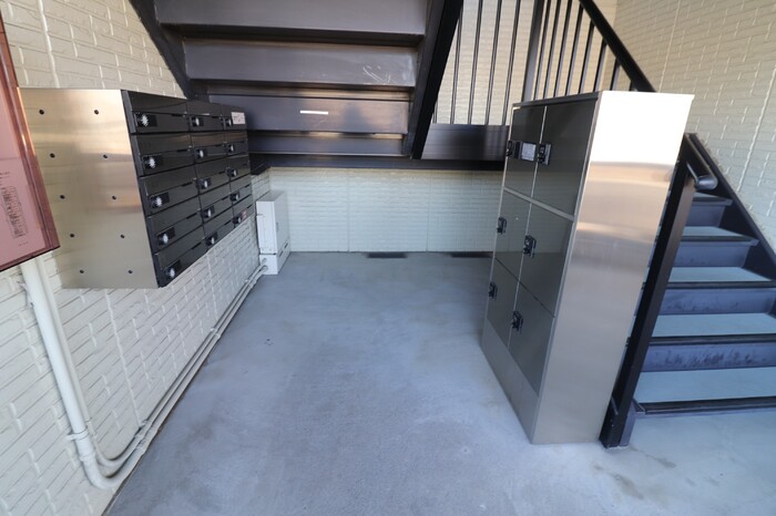 24/30 エントランス