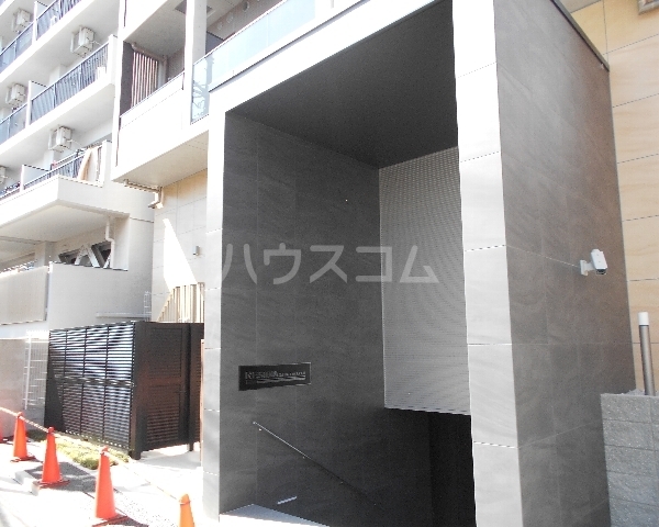 22/30 エントランス