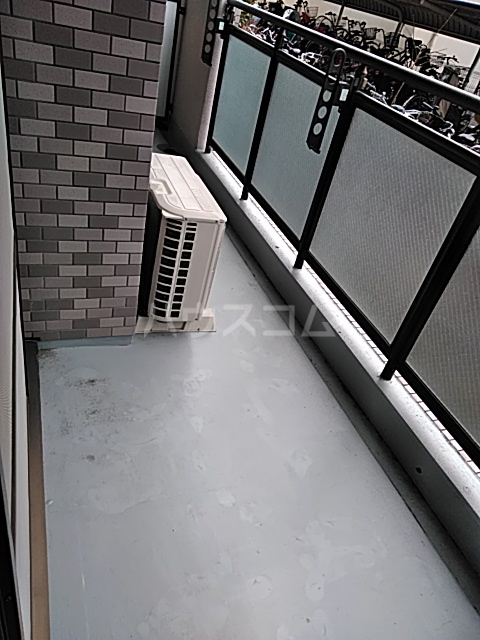 20/30 バルコニー