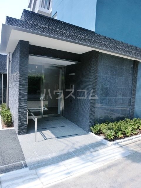 14/25 エントランス