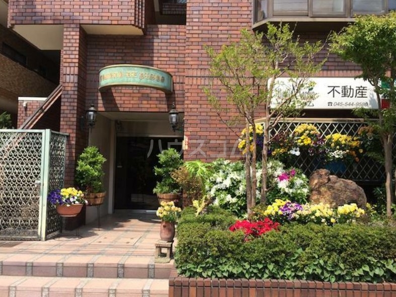 17/21 エントランス