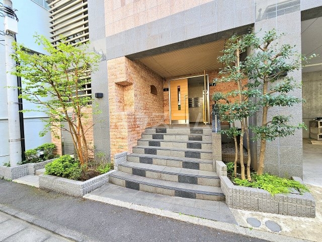 21/29 エントランス