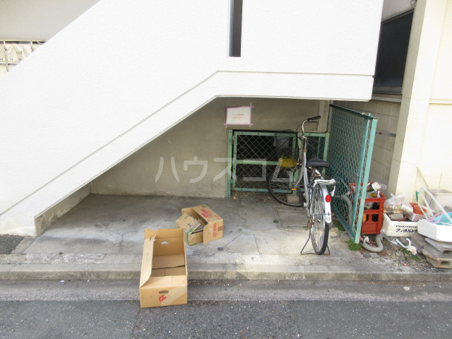 22/30 エントランス