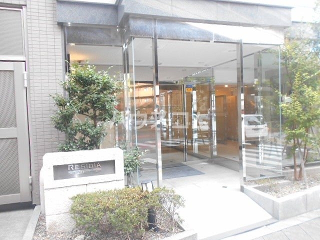 21/30 エントランス