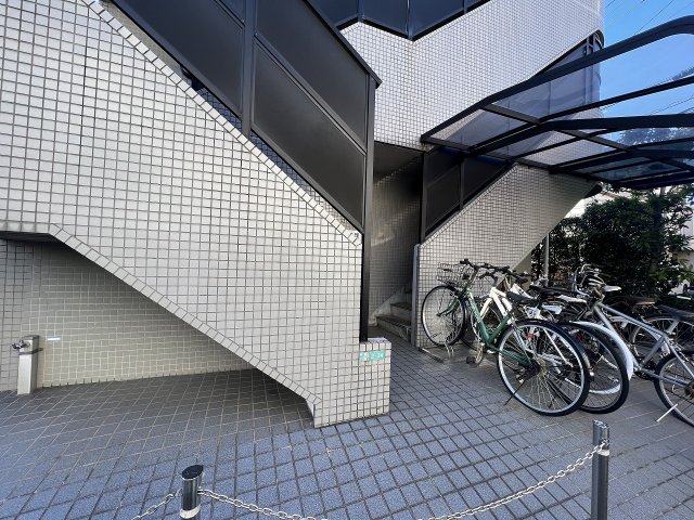 21/24 エントランス