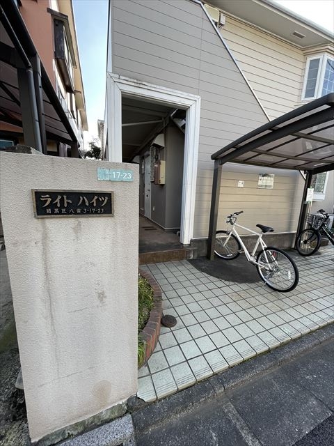 25/30 エントランス