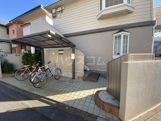 24/30 エントランス