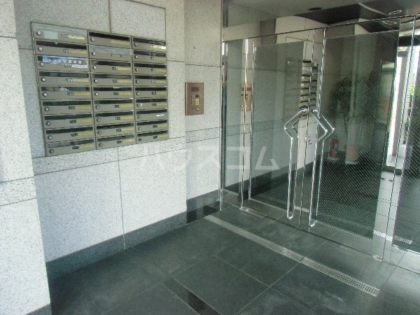 20/29 エントランス