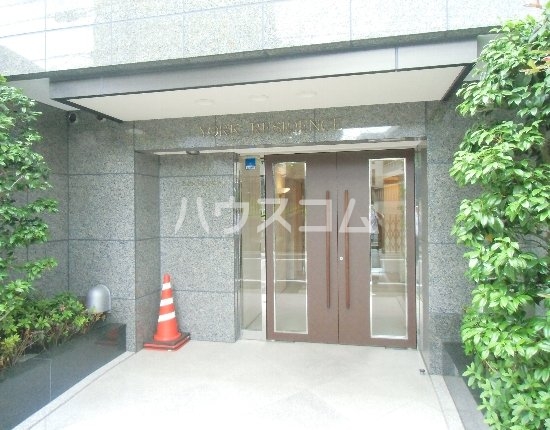 20/23 エントランス