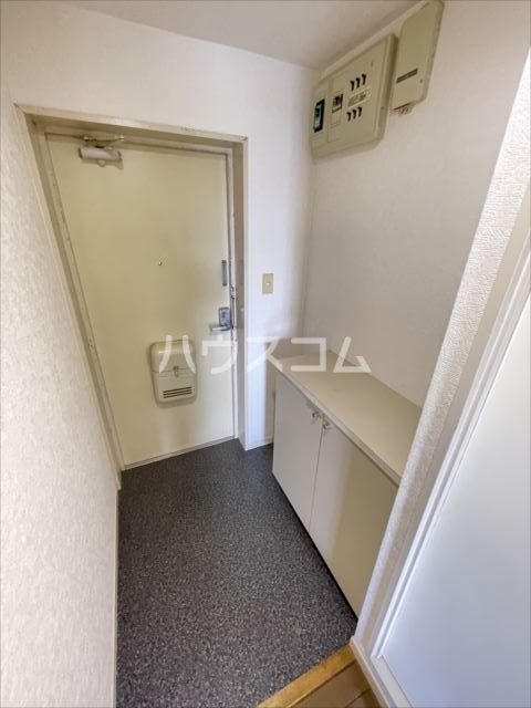 13/30 玄関