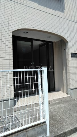 22/30 エントランス