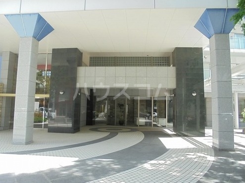 15/21 エントランス