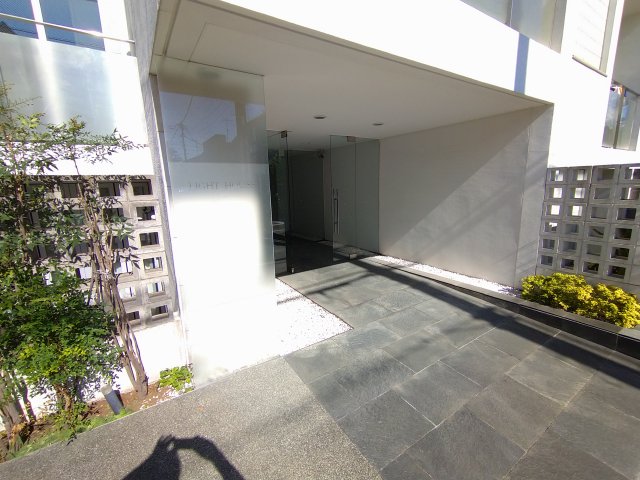 21/25 エントランス