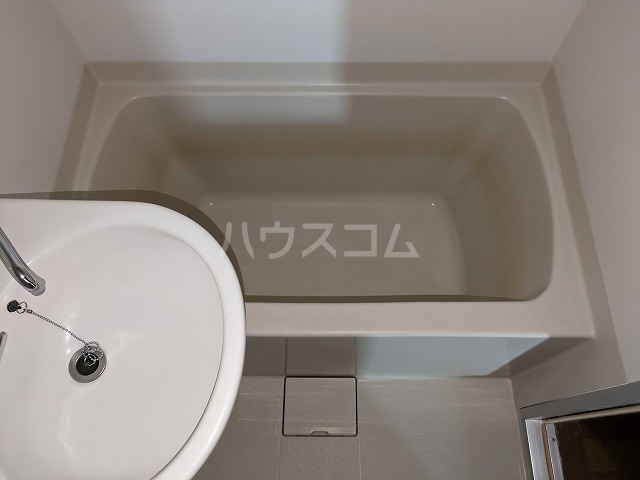 13/30 浴室