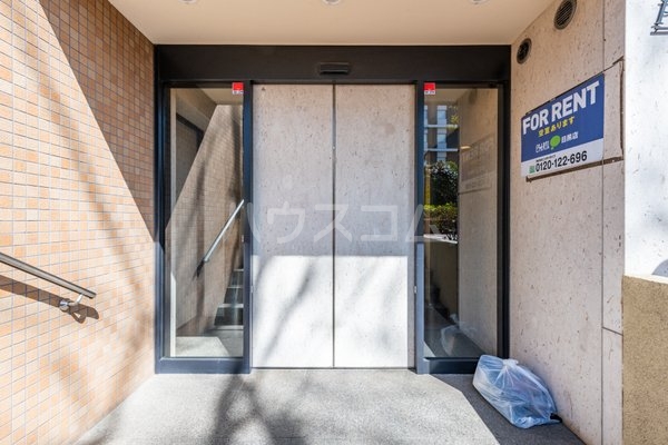 2/5 エントランス