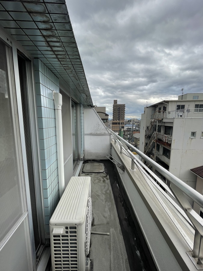 21/30 バルコニー