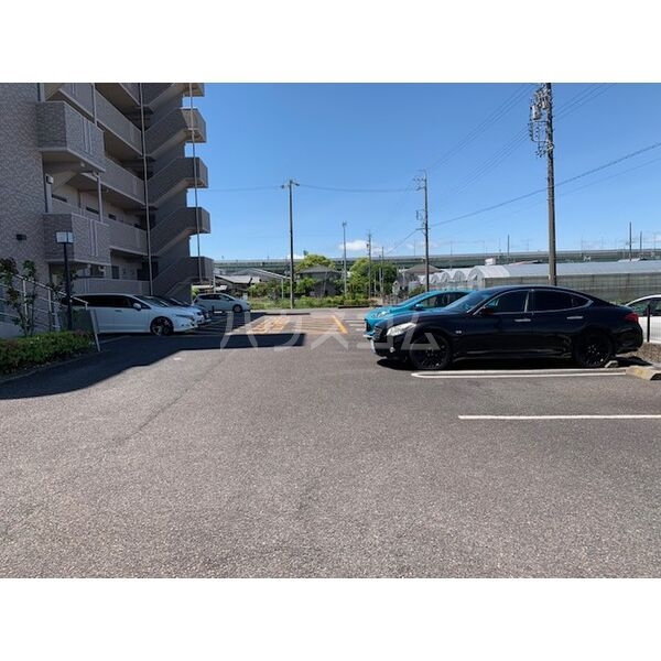 2/11 駐車場