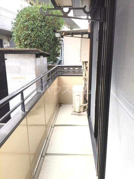 21/30 バルコニー