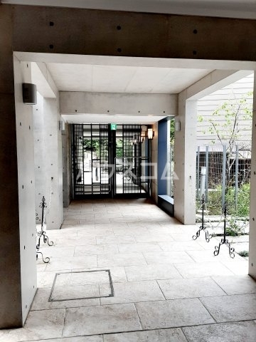 3/8 エントランス