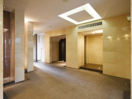 18/24 エントランス