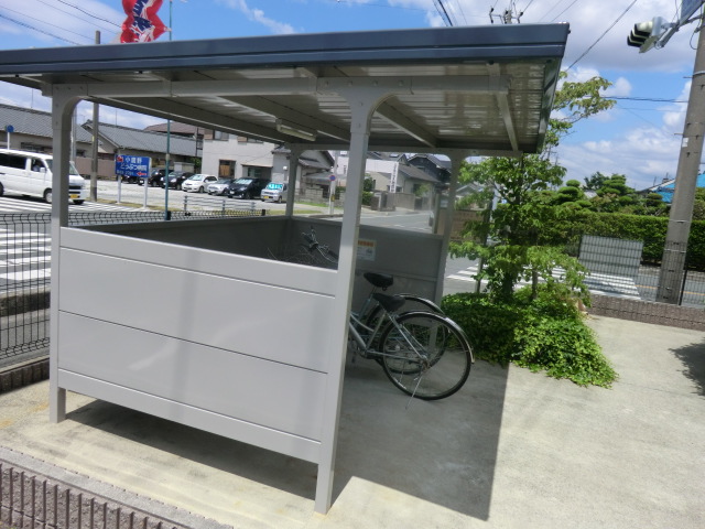 22/30 エントランス