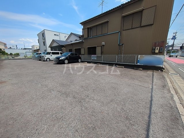 21/22 駐車場