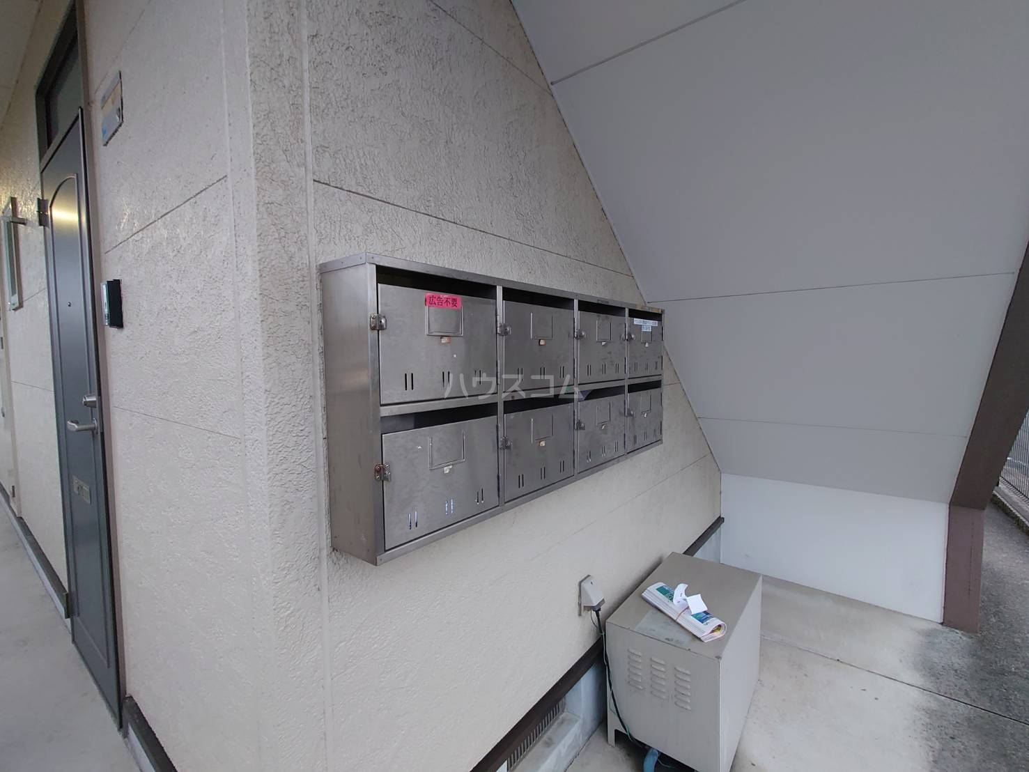 25/30 エントランス