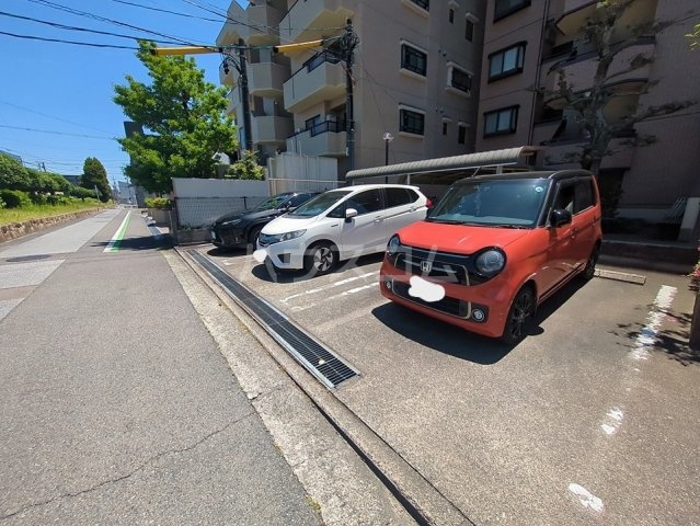4/9 駐車場