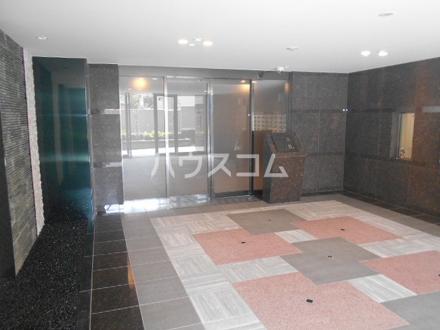 20/30 エントランス