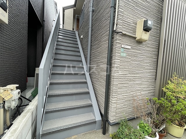 21/29 エントランス