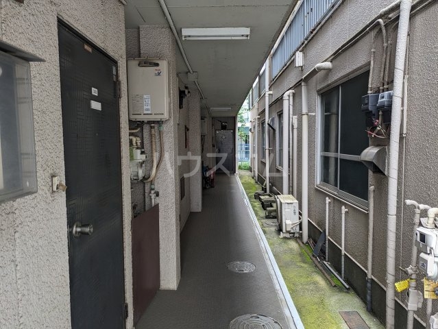 19/23 エントランス