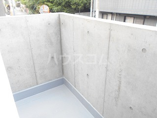 15/28 バルコニー