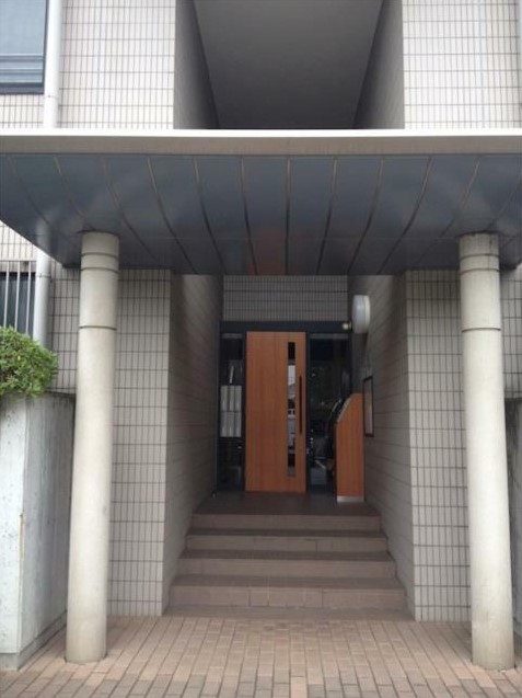 14/17 エントランス