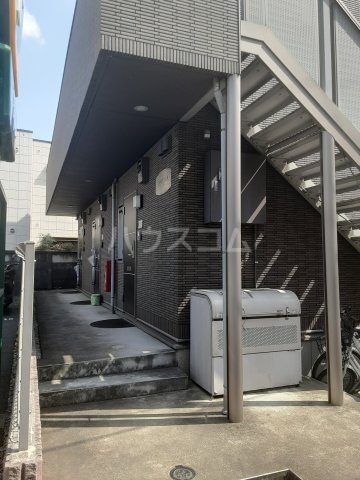 26/30 エントランス