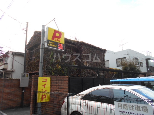 28/30 駐車場