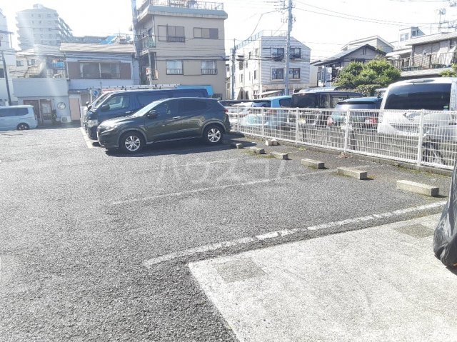 28/30 駐車場