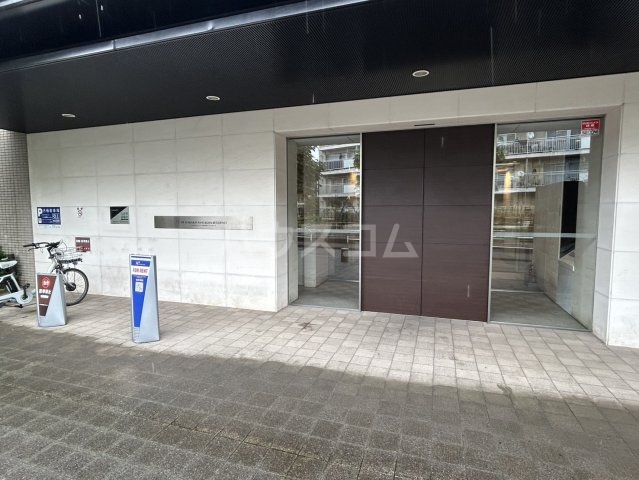 22/30 エントランス