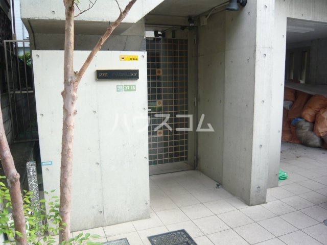 3/5 エントランス