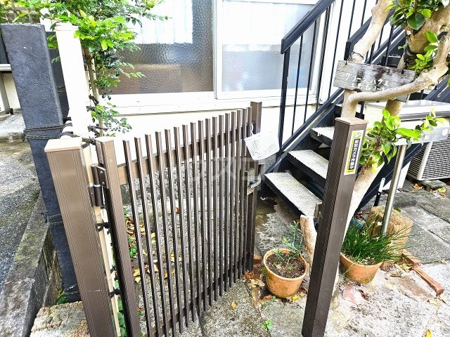 15/19 エントランス