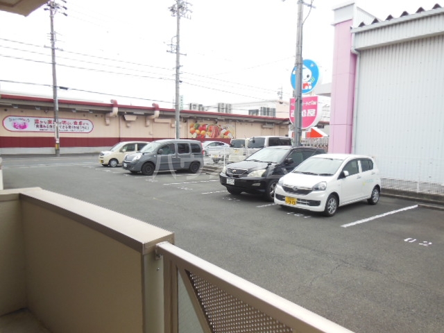 19/23 駐車場
