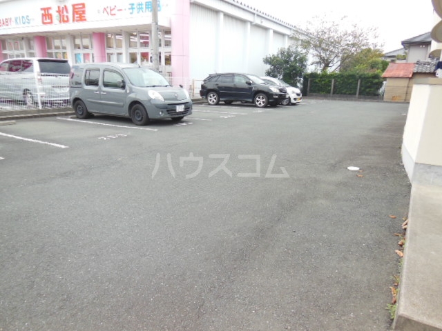 20/23 駐車場