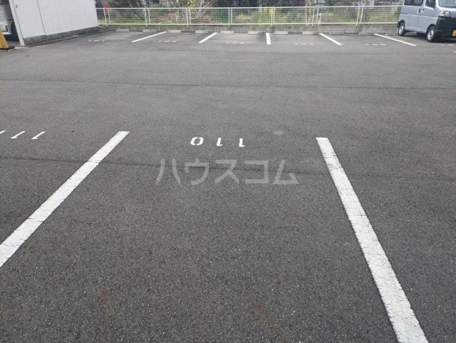 2/4 駐車場