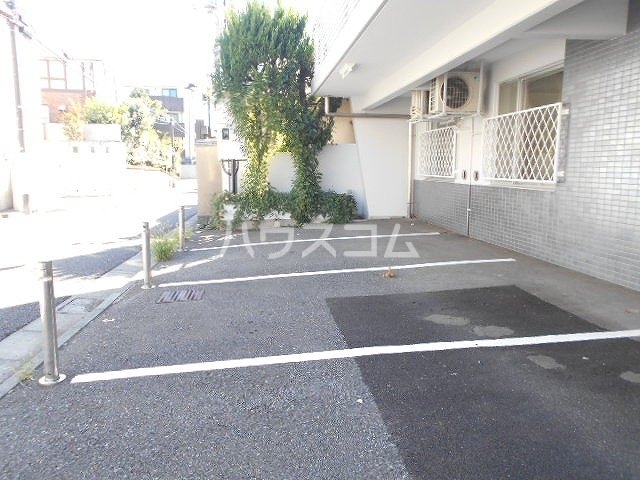 22/23 駐車場