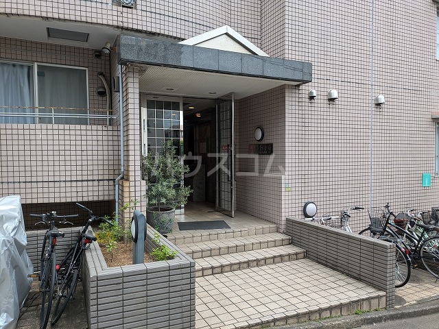 3/6 エントランス