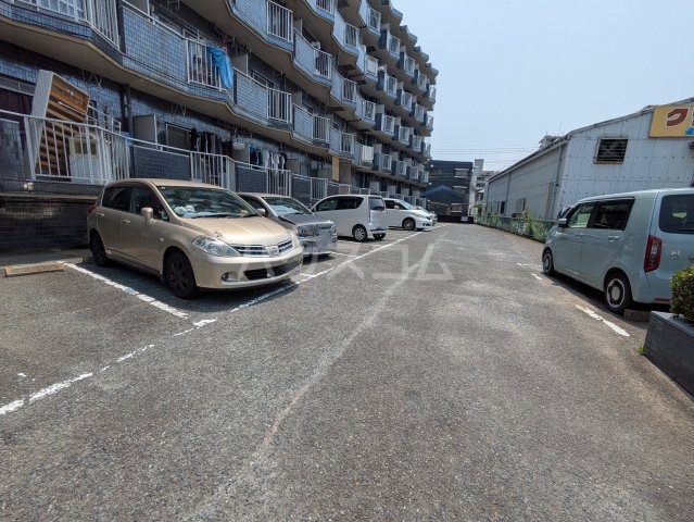 19/28 駐車場
